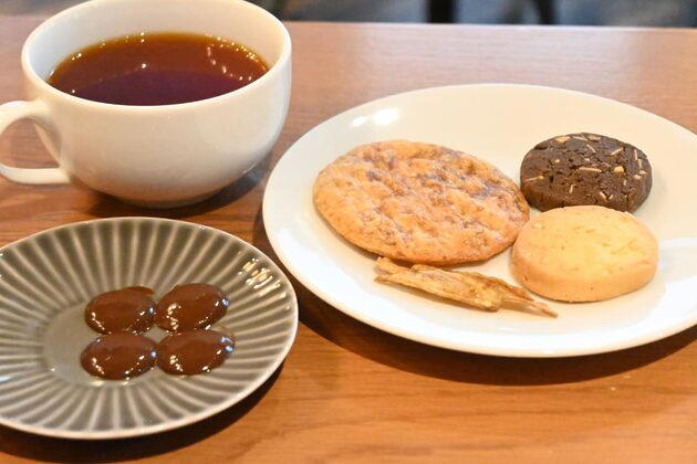 成城石井のチョコレート、2026年のポイントは？, チョコの味わいをドリンクとともに楽しむ「おすすめペアリング」, 「プラスチョコ」もおすすめ, 今冬は成城石井のチョコレートが見逃せない！