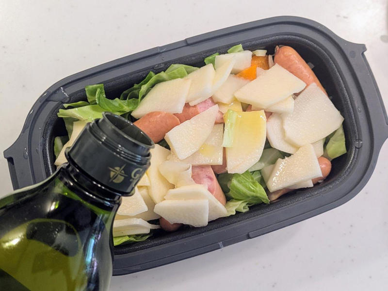 レンチンで煮込み料理までつくれちゃうとは！, レンジでカンタン！「具だくさんミネストローネ」をつくったよ, 野菜の甘みがたっぷりの、ミネストローネが完成！, もちろん「焼き魚」だってつくれます！, 1人分のご飯も10分で炊ける！