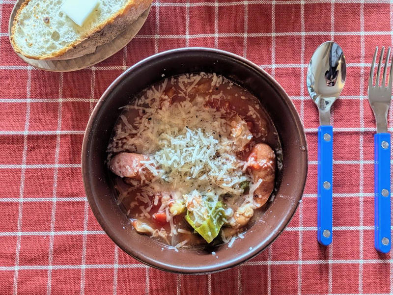 レンチンで煮込み料理までつくれちゃうとは！, レンジでカンタン！「具だくさんミネストローネ」をつくったよ, 野菜の甘みがたっぷりの、ミネストローネが完成！, もちろん「焼き魚」だってつくれます！, 1人分のご飯も10分で炊ける！