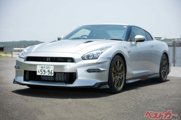 R35GT-R：2025年8月26日生産終了, レガシイアウトバック：2025年3月31日受注終了、2025年12月末生産終了, レクサスIS：2025年9月販売終了, レクサスRC F：2025年11月生産終了, GRスープラ：2026年3月生産終了予定, レクサスLC：2026年中生産終了予定