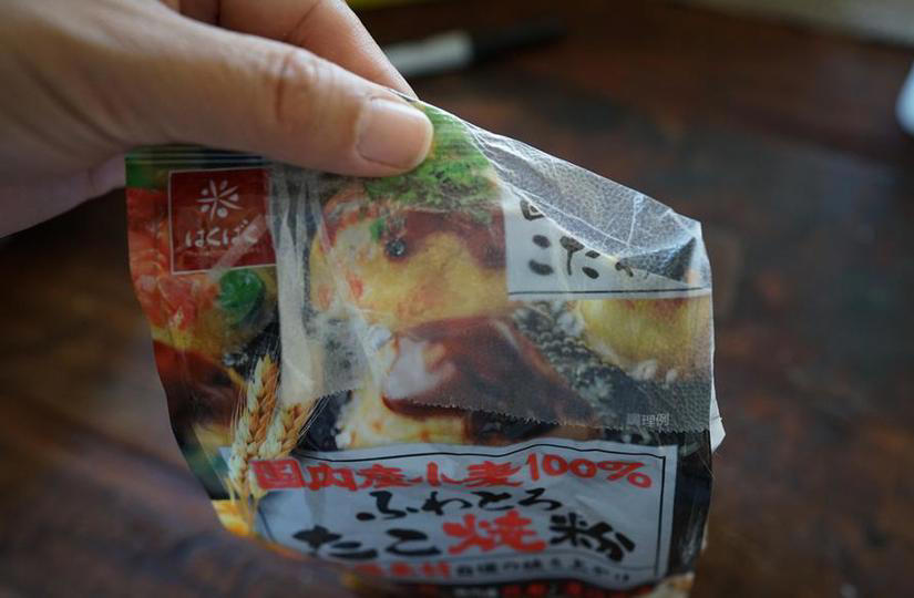 いろいろな素材に使える進化系ラップ「プレスンシール」, 肉や魚などの食材包みに最適, 食材だけでなくキャンプや旅行にも最適, さまざまな場面で活躍するシート