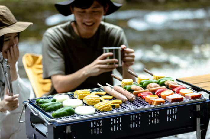どの肉を選ぶ？牛、豚、鶏の特徴とおすすめ, 火の通りにくい野菜の切り方と焼き方, 串焼きバーベキューはコツがいる！？, アルミホイルをフル活用しよう, 肉料理の人気レシピランキング, 野菜の人気レシピトップ5, 魚介の人気レシピトップ5, ホイル焼きの人気レシピトップ5, パンの人気レシピトップ5, ご飯・麺の人気レシピトップ5, デザートの人気レシピトップ5, 豚しゃぶと水菜の塩昆布和え, 【前日】下準備が8割！, 【当日】炭火の着火と管理, 【当日】料理のタイミングと配置, 【撤収】火消し壺を使用して安全にあとかたづけ, バーベキューコンロ・バーベキューグリル, ダッチオーブン・ホットサンドメーカー