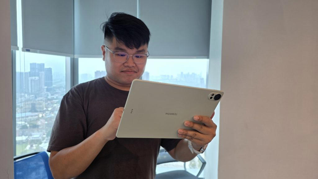Bringing Desktop-Style Productivity to a Tablet, A Display Built for Long Working Sessions, Smarter, More Intuitive Input with the HUAWEI M-Pencil Pro, HUAWEI Notes and GoPaint: Built-In Productivity and Creativity Tools, Slim Design, Strong Performance, and All-Day Power, Get the HUAWEI MatePad 12 X 2026 today