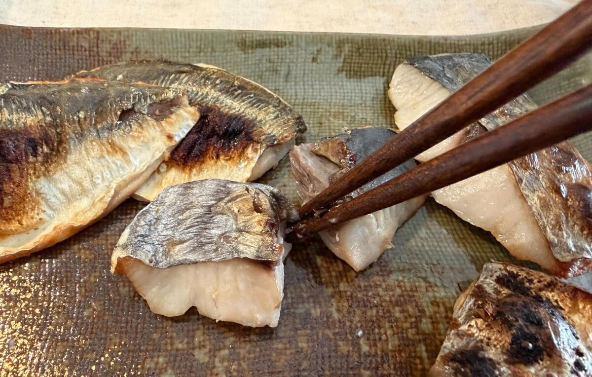 冬カワハギといえば“肝和え”, 寒ヒラメは刺身が段違い, 脂が乗る冬は刺身と照り焼きが双璧, 炙りが鉄板だけど、ぬか漬けもおすすめ, しゃぶしゃぶで旨味を引き出す, 冬タチは炙りがベストアンサー