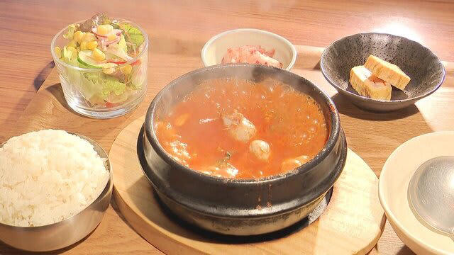 ①“さかきん発酵鍋”で心も体もポカポカに！ / 上越市「DÚO CEREZO(デュオ・セレッソ)」, ②新潟ではここだけ！？を味わえる！/ 長岡市「local China bar HaoGui(ハオグイ)」, ③オンリーワンの創作おでんにほっこり！ / 長岡市「日本酒Bar おでんの丸天」, ④味わい豊かなあったか本格韓国鍋を味わおう！/ 新潟市西区「Korean kitchen Cotteji」