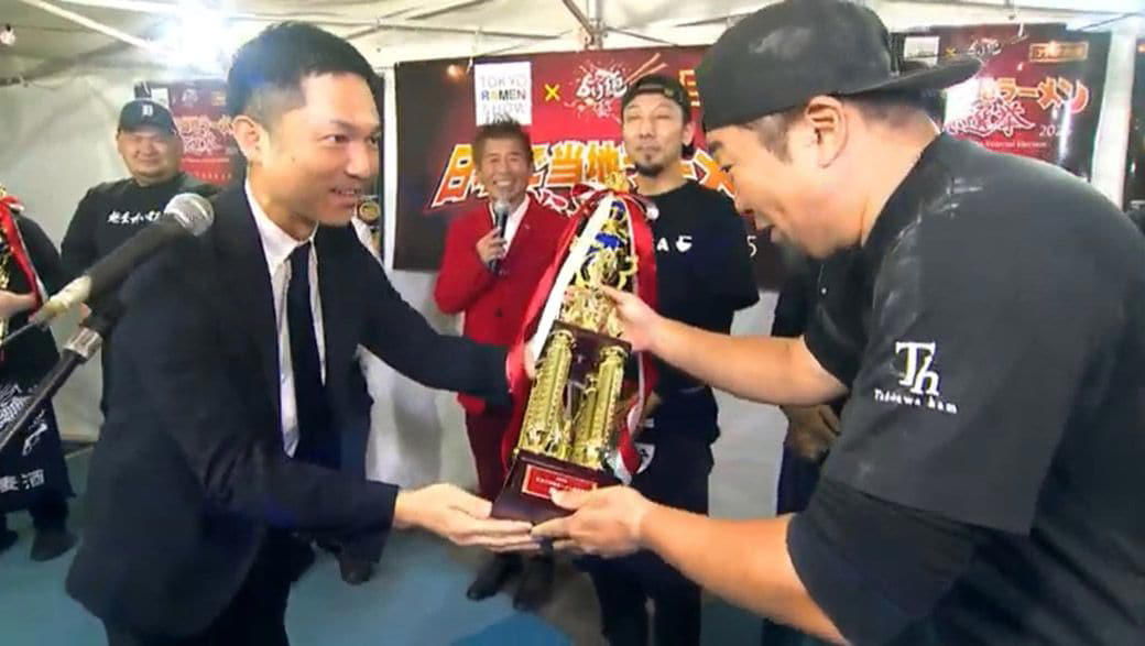 和食業界で20年腕を磨き、ラーメンの道へ, 「佐野ラーメン予備校」で芽生えた“使命”, 「日本ご当地ラーメン総選挙」連敗を受けて…, 「県外から食べに来てもらう流れを」同志の想い, “ご当地ラーメン日本一”はゴールでなくスタート