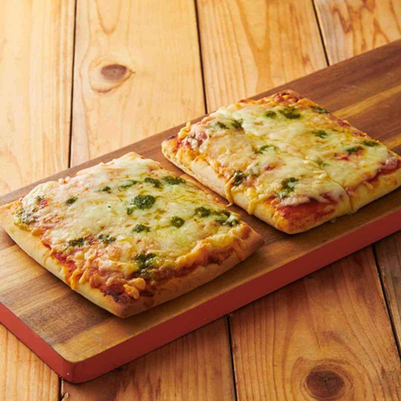 シャトレーゼの「冷凍ピザ」の良い口コミ, シャトレーゼの「冷凍ピザ」の悪い口コミ, シャトレーゼ「糖質86％カットのピザ マルゲリータ」の値段・原材料・カロリー, シャトレーゼ「糖質86％カットのピザ マルゲリータ」の焼き方, シャトレーゼ「糖質86％カットのピザ マルゲリータ」のおすすめアレンジレシピ, シャトレーゼ「糖質86％カットのピザ マルゲリータ」の評価と味の感想, シャトレーゼ「糖質85％カットのピザ 4種のチーズ」の値段・原材料・カロリー, シャトレーゼ「糖質85％カットのピザ 4種のチーズ」SNSの評価と味の感想, シャトレーゼ「そのまま焼くだけピザ マルゲリータ」の値段・原材料・カロリー, シャトレーゼ「そのまま焼くだけピザ マルゲリータ」の焼き方, シャトレーゼ「そのまま焼くだけピザ しらす明太チーズ」の値段・原材料・カロリー , シャトレーゼ「そのまま焼くだけピザ しらす明太チーズ」の焼き方, シャトレーゼ「そのまま焼くだけピザ 照りマヨチキン」の値段・原材料・カロリー , シャトレーゼ「そのまま焼くだけピザ 照りマヨチキン」の焼き方, シャトレーゼの冷凍ピザはどんな種類がある？, シャトレーゼの「冷凍ピザ」は電子レンジでも調理できる？, シャトレーゼの冷凍ピザの美味しい焼き方のコツは？, シャトレーゼのピザが「まずい」原因は？, シャトレーゼのピザが人気の理由は？, シャトレーゼには「冷凍ピザ」以外に「冷凍パン」もある？, シャトレーゼでは、店舗で購入できない「糖質カット商品」もある？