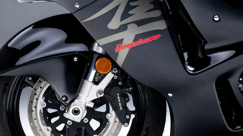 How Suzuki Accidentally Started The Bike Speed Wars With The GSX1300R , Why 194 MPH Was Enough To Scare Everyone Silly , Kawasaki And Honda Tried To Take The Crown Back , The Hayabusa’s Legacy And What It’s Worth Today , Modern Bikes That Keep The 200 MPH Dream Flying
