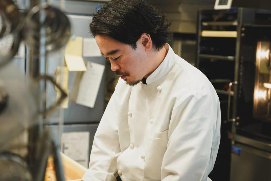 現地で買い付け！？こだわりのフランスアンティーク, 糸のように繋がっていくブランドに。「L’atelier it。（ラトリエイット）」に込められた思い, 美しいデザインに魅了される絶品ケーキ, シンプルで洗練されたデザインが引き立てる、複雑さと立体感のある味わい, 日常的に楽しめる！パティスリーの焼き菓子やパン