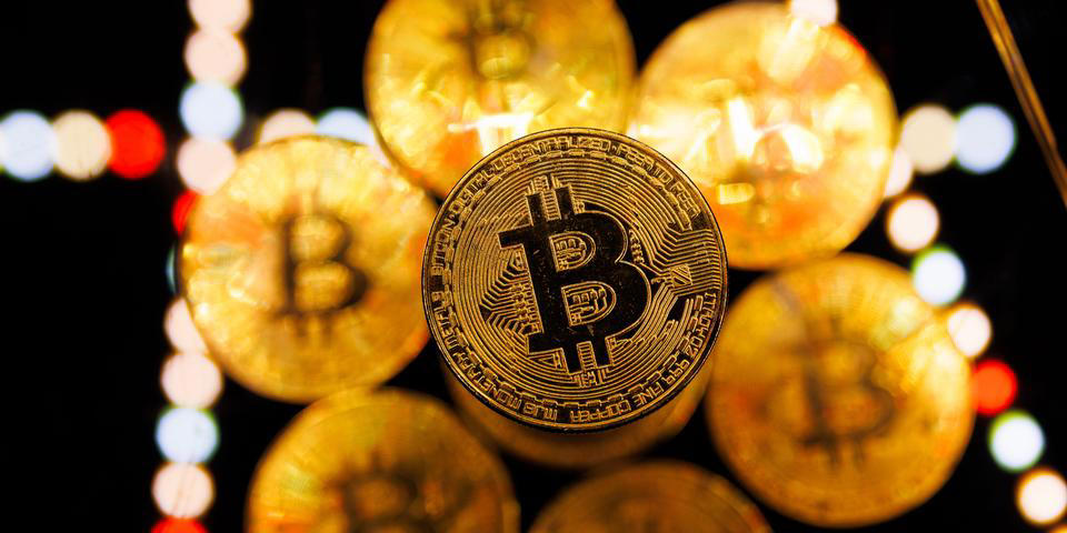 1．魅力的なビットコインの価格, 2．FRBの利下げが予想される, 3．トランプ政権が暗号資産を支持, 4．アメリカ政府の戦略的ビットコイン準備金, 5．401(k)も暗号資産に投資できる可能性, 6．CLARITY法案が成立間近