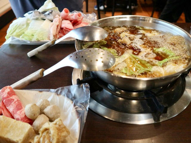 【台北でヤンロウルーの食べ放題！】, 【具材が取り放題！】, 【どうやって食べるの？】, 【予約がおすすめ】