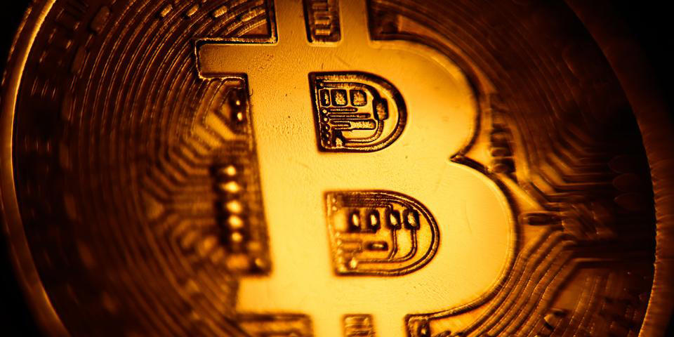 1．魅力的なビットコインの価格, 2．FRBの利下げが予想される, 3．トランプ政権が暗号資産を支持, 4．アメリカ政府の戦略的ビットコイン準備金, 5．401(k)も暗号資産に投資できる可能性, 6．CLARITY法案が成立間近
