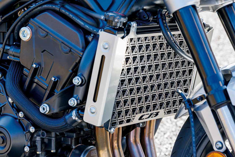 ホンダ「CB1000F／SE」VS スズキ「KATANA」｜比較インプレ, ホンダ「CB1000F／SE」VS スズキ「KATANA」｜総合評価, ホンダ「CB1000F／SE」VS スズキ「KATANA」｜人気投票, ホンダ「CB1000F／SE」VS スズキ「KATANA」｜スペック・燃費・製造国・価格, 関連のおすすめ記事