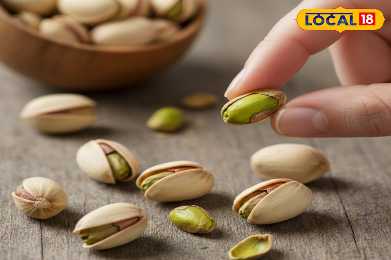 When buying pistachios, always examine their colour, firmness and taste carefully. Pistachios are expensive, and buying fake ones not only wastes money but may also pose health risks.