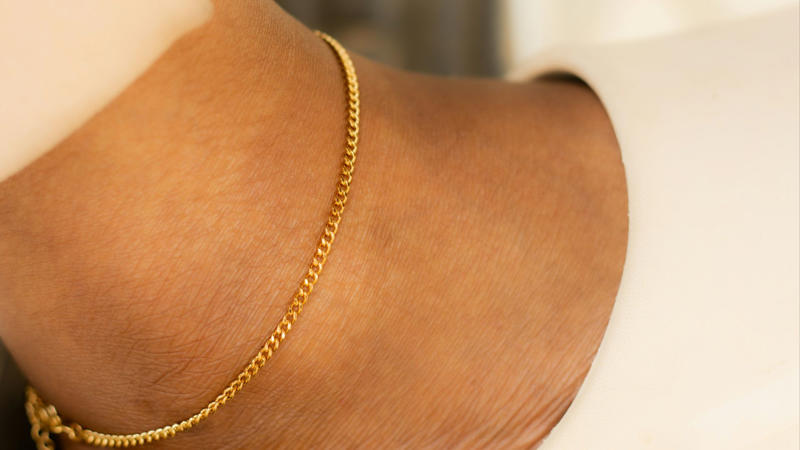 1. Very Thin Anklets 1. Statement Earrings, 2. Engagement or Wedding Rings, 3. Watches, 4. Necklaces with Pendants, 5. Bracelets, 6. Statement Rings, 7. Stud Earrings, 8. Layered Necklaces, 9. Unique Materials, 10. Well-Matched Sets, 1. Very Thin Anklets, 2. Tiny Nose Rings, 3. Multiple Ear Cuffs, 4. Delicate Chain Bracelets, 5. Minimalist Rings on Toes, 6. Tiny Charm Necklaces, 7. Mismatched Earrings, 8. Ultra-Thin Rings, 9. Hair Jewelry, 10. Hidden Body Jewelry