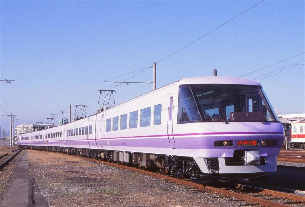 全国に誕生した「スーパー」特急, 踊り子やあずさも「スーパー」登場, 北海道の「スーパー」特急たち, 北陸を駆けたスーパー特急, 今も走る「スーパー」な気動車特急, 「スーパー」の名はなかったが…
