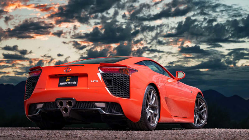             Lexus LFA        ,             Porsche Carrera GT        ,             Dodge Viper        ,             BMW M5 E60        ,             Lamborghini Gallardo        ,             Audi R8 5.2        