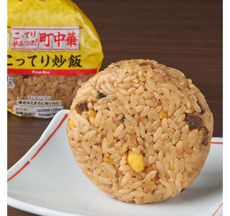 今年もやってきた！ファミマのこってり中華フェア, ①こってり炒飯おむすび, ②こってり炒飯＆油淋鶏, ③こってり鶏白湯ラーメン, ④こってり旨辛焼ラーメン, ⑤こってり鶏白湯だれのふんわり玉子, ⑥こってり旨辛鶏白湯だれの水餃子, ⑦こってり旨辛豚骨ラーメン風スープ（春雨入り）