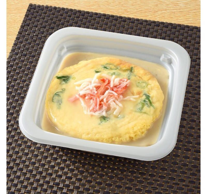 今年もやってきた！ファミマのこってり中華フェア, ①こってり炒飯おむすび, ②こってり炒飯＆油淋鶏, ③こってり鶏白湯ラーメン, ④こってり旨辛焼ラーメン, ⑤こってり鶏白湯だれのふんわり玉子, ⑥こってり旨辛鶏白湯だれの水餃子, ⑦こってり旨辛豚骨ラーメン風スープ（春雨入り）