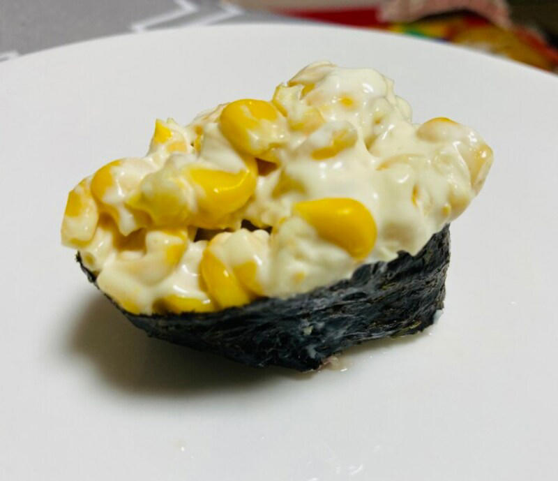 1位：定番！ 「サーモン」 80pts, 2位：さっぱり美味しい「えびアボカド」63pts, 3位：マヨネーズも◎！ 「オニオンサーモン」 62pts, 4位：子供も大好き「あぶりチーズサーモン」 53pts, 5位：新鮮な味わい「熟成漬けまぐろ」 51pts, 6位：肉厚でボリューム満点「はまち」 49pts, 7位：人気の食べ方はわさび醤油！ 「ねぎまぐろにぎり」 43pts, 8位：香り高い「ゆず塩かつおたたき」 39pts, 9位：ぷりぷり食感の「えび天にぎり」 33pts, 10位：ごま油の風味が◎！ 「ぐんかん まぐろユッケ」 30pts, くら寿司の「大サービスセット」のネタの種類・カロリー・原産, 【2026年最新】くら寿司の持ち帰りセットメニューまとめ, 手軽で簡単！アプリからの注文（事前予約・決済）, 会員登録不要！電話での注文, 外出のついでに！店頭での注文, 持ち帰りを注文するときに覚えておきたい注意点は？, 600円台で食べ応えも抜群！「えび天と季節の天丼」, 圧倒的なコスパに満足「旬の海鮮丼」, プロも絶賛！平日限定で200円の「天然だしうどん」, 【2025年】くら寿司の年末年始の営業情報, 【2025年】くら寿司の年末年始の持ち帰りメニュー情報, テレビ番組「ジョブチューン」や「ヒルナンデス」で紹介された、くら寿司ランキング上位のおすすめネタは？, 最新メニューの中で、とくに「コスパ最強」と言えるおすすめは？, くら寿司をより楽しむための「おすすめの食べ方」やアレンジレシピはある？, くら寿司で人気のおすすめスイーツは？, くら寿司では万博などのイベントに関連した店舗もある？
