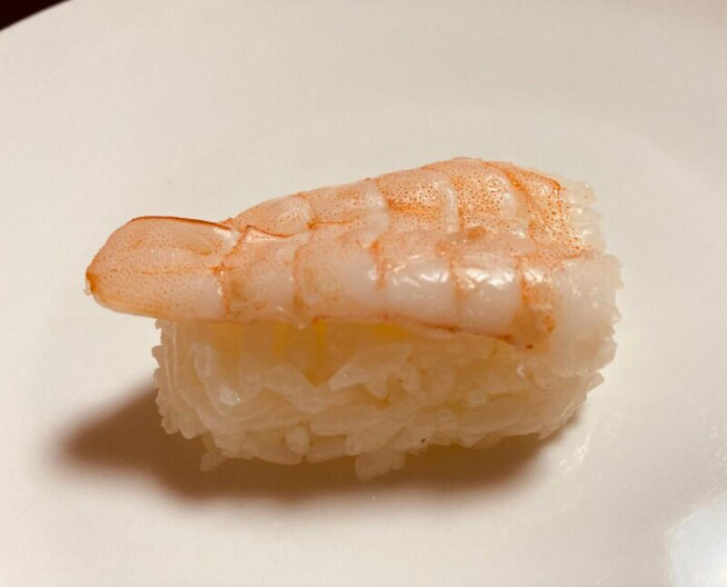 1位：定番！ 「サーモン」 80pts, 2位：さっぱり美味しい「えびアボカド」63pts, 3位：マヨネーズも◎！ 「オニオンサーモン」 62pts, 4位：子供も大好き「あぶりチーズサーモン」 53pts, 5位：新鮮な味わい「熟成漬けまぐろ」 51pts, 6位：肉厚でボリューム満点「はまち」 49pts, 7位：人気の食べ方はわさび醤油！ 「ねぎまぐろにぎり」 43pts, 8位：香り高い「ゆず塩かつおたたき」 39pts, 9位：ぷりぷり食感の「えび天にぎり」 33pts, 10位：ごま油の風味が◎！ 「ぐんかん まぐろユッケ」 30pts, くら寿司の「大サービスセット」のネタの種類・カロリー・原産, 【2026年最新】くら寿司の持ち帰りセットメニューまとめ, 手軽で簡単！アプリからの注文（事前予約・決済）, 会員登録不要！電話での注文, 外出のついでに！店頭での注文, 持ち帰りを注文するときに覚えておきたい注意点は？, 600円台で食べ応えも抜群！「えび天と季節の天丼」, 圧倒的なコスパに満足「旬の海鮮丼」, プロも絶賛！平日限定で200円の「天然だしうどん」, 【2025年】くら寿司の年末年始の営業情報, 【2025年】くら寿司の年末年始の持ち帰りメニュー情報, テレビ番組「ジョブチューン」や「ヒルナンデス」で紹介された、くら寿司ランキング上位のおすすめネタは？, 最新メニューの中で、とくに「コスパ最強」と言えるおすすめは？, くら寿司をより楽しむための「おすすめの食べ方」やアレンジレシピはある？, くら寿司で人気のおすすめスイーツは？, くら寿司では万博などのイベントに関連した店舗もある？