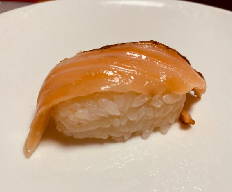 1位：定番！ 「サーモン」 80pts, 2位：さっぱり美味しい「えびアボカド」63pts, 3位：マヨネーズも◎！ 「オニオンサーモン」 62pts, 4位：子供も大好き「あぶりチーズサーモン」 53pts, 5位：新鮮な味わい「熟成漬けまぐろ」 51pts, 6位：肉厚でボリューム満点「はまち」 49pts, 7位：人気の食べ方はわさび醤油！ 「ねぎまぐろにぎり」 43pts, 8位：香り高い「ゆず塩かつおたたき」 39pts, 9位：ぷりぷり食感の「えび天にぎり」 33pts, 10位：ごま油の風味が◎！ 「ぐんかん まぐろユッケ」 30pts, くら寿司の「大サービスセット」のネタの種類・カロリー・原産, 【2026年最新】くら寿司の持ち帰りセットメニューまとめ, 手軽で簡単！アプリからの注文（事前予約・決済）, 会員登録不要！電話での注文, 外出のついでに！店頭での注文, 持ち帰りを注文するときに覚えておきたい注意点は？, 600円台で食べ応えも抜群！「えび天と季節の天丼」, 圧倒的なコスパに満足「旬の海鮮丼」, プロも絶賛！平日限定で200円の「天然だしうどん」, 【2025年】くら寿司の年末年始の営業情報, 【2025年】くら寿司の年末年始の持ち帰りメニュー情報, テレビ番組「ジョブチューン」や「ヒルナンデス」で紹介された、くら寿司ランキング上位のおすすめネタは？, 最新メニューの中で、とくに「コスパ最強」と言えるおすすめは？, くら寿司をより楽しむための「おすすめの食べ方」やアレンジレシピはある？, くら寿司で人気のおすすめスイーツは？, くら寿司では万博などのイベントに関連した店舗もある？