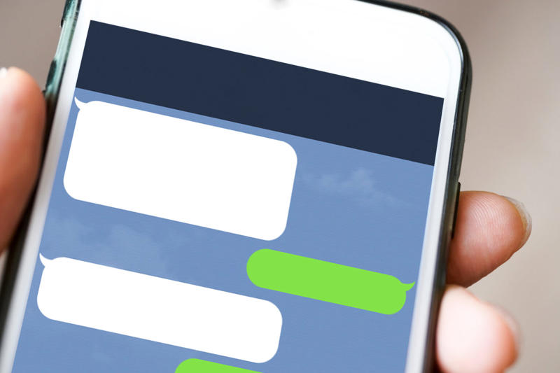 「LINEやってない」という人は、意外と多い, どうして使わない？LINEを使わない人の5つの特徴, 1. 「既読」機能による「即レス」の同調圧力に疲れた, 2. 仕事とプライベートの「境界線崩壊」を防ぎたい, 3. 個人情報の扱いやプラットフォームへの不信感, 4. アプリの「スーパーアプリ化」による機能過多, 5. 人間関係の「デジタル断捨離」を実行した, LINEを使わない人とは、どう連絡をとるのが正解？, 到達率が高い「ショートメッセージ（SMS）」, 相手の「現在地」に合わせてSNSやメールを使い分ける, タイムパフォーマンス重視の「電話」, 「LINEがないと困る」は思い込みかもしれない