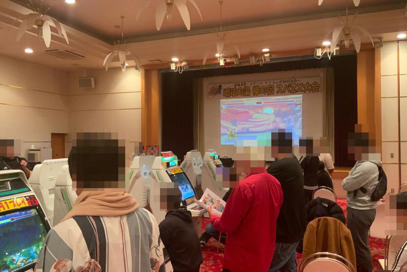 ■早朝の宴会場で興じているのは…, ■平成初期：格ゲー黎明期, ■「ゲームセンター」という文化, ■最年少の参加者は「10歳」と判明, ■30年前のゲーム、なぜプレイする？, ■第3回の開催も決定, ■執筆者プロフィール