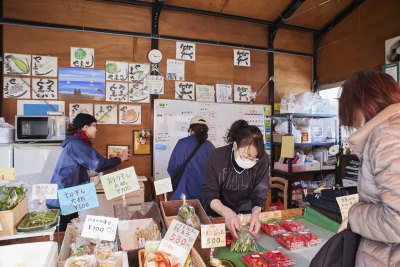 海と魅せられて三浦の農家へ  , 「ふろふき大根」を作れば１本の大根もあっという間に食べてしまう, おまけの「大根の皮のきんぴら」は白いごはんがすすんで困る！, あっという間に大根1本食べてしまう 