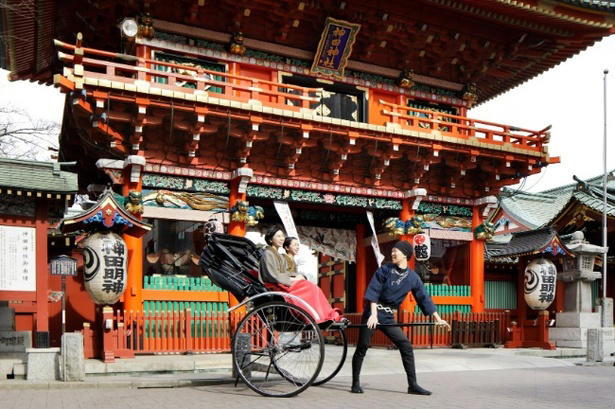 馬と心通わす、癒やしと絶景の「触れ合い体験」, 【青森屋】冬の風物詩！雪景色に揺られる、ぬくもりの「ストーブ馬車」, 【リゾナーレ八ヶ岳】乗るだけじゃない！「馬のまち」で叶う本格世話体験と、看板馬「デイジー」に癒やされる休日, 【星のや沖縄】まるで映画のワンシーン。看板馬「グース」や「グッディー」と歩く、絶景の海辺乗馬, 【星野リゾート トマム】視界すべてがスノーホワイト！馬の背から見渡す、静寂と感動の「白銀の乗馬体験」, 午年の初詣はここで決まり！ご利益上昇、星野リゾートおすすめ「馬の神社」巡り, 【界 霧島】国宝本殿前での「特別参拝」が叶う、究極の開運旅。午年限定の愛らしい和菓子も登場, 【OMO5京都三条】「乗馬発祥の地」で白馬の新春神事。勝負運の神様で「勝ち馬」祈願も叶う京都旅, 【界 仙石原】神様が白馬で降り立った伝説の地。「天空の社」を詣でる、神秘の絶景パワースポット, 【星のや東京】江戸総鎮守で「仕事運」も上昇!?都会の真ん中で愛らしい神馬に会える最強スポット, 【界 津軽】午年の守り神「一代様」へ。雪深い山道の先に待つ、神秘の古社で得られる格別の達成感, 【番外編】知ればもっと楽しくなる！星野リゾートの「馬コラム」, 星野リゾートについて