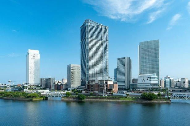 馬と心通わす、癒やしと絶景の「触れ合い体験」, 【青森屋】冬の風物詩！雪景色に揺られる、ぬくもりの「ストーブ馬車」, 【リゾナーレ八ヶ岳】乗るだけじゃない！「馬のまち」で叶う本格世話体験と、看板馬「デイジー」に癒やされる休日, 【星のや沖縄】まるで映画のワンシーン。看板馬「グース」や「グッディー」と歩く、絶景の海辺乗馬, 【星野リゾート トマム】視界すべてがスノーホワイト！馬の背から見渡す、静寂と感動の「白銀の乗馬体験」, 午年の初詣はここで決まり！ご利益上昇、星野リゾートおすすめ「馬の神社」巡り, 【界 霧島】国宝本殿前での「特別参拝」が叶う、究極の開運旅。午年限定の愛らしい和菓子も登場, 【OMO5京都三条】「乗馬発祥の地」で白馬の新春神事。勝負運の神様で「勝ち馬」祈願も叶う京都旅, 【界 仙石原】神様が白馬で降り立った伝説の地。「天空の社」を詣でる、神秘の絶景パワースポット, 【星のや東京】江戸総鎮守で「仕事運」も上昇!?都会の真ん中で愛らしい神馬に会える最強スポット, 【界 津軽】午年の守り神「一代様」へ。雪深い山道の先に待つ、神秘の古社で得られる格別の達成感, 【番外編】知ればもっと楽しくなる！星野リゾートの「馬コラム」, 星野リゾートについて
