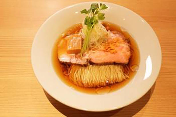 東銀座店でしか味わえない「塩」「旨辛」「和え玉」など限定メニューが続々登場！, 醤油(しょうゆ)ラーメン, 「麺 銀座おのでら 東銀座店」について, 「麺 銀座おのでら 本店」について