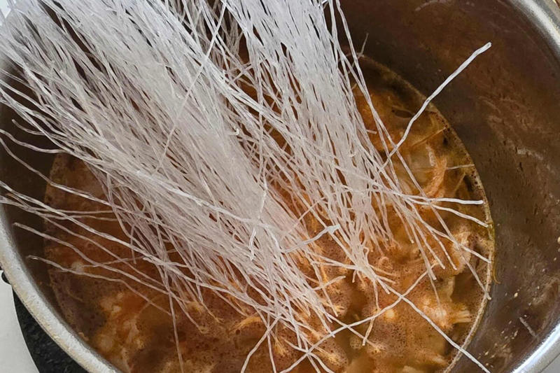 ■「春雨豚キムチスープ」の材料, ■やる気なしでも作れる簡単レシピ, ■味噌がいい仕事をしている, 【動画】春雨豚キムチスープ