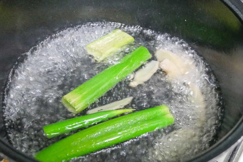 ■板前直伝の「どん兵衛」, ■さまざまな料理で活躍する「昆布水」, ■角が取れてまろやかな味に, ■4割以上が「インスタントそばを食べる」