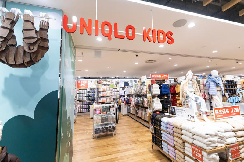 広々とした店内で、ゆったり楽しめるショッピング体験, 1階はウィメンズをフルラインナップで展開, 2階はメンズ・キッズ＆体験型サービスが充実, 関西らしさが光るコラボアイテムも