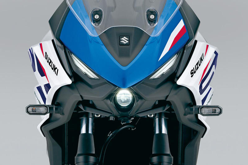 スズキ「SV-7GX」欧州仕様の概要, スズキ「SV-7GX」欧州仕様のカラー・人気投票, スズキ「SV-7GX」欧州仕様の各部装備・ディテール解説, スズキ「SV-7GX」欧州仕様の主なスペック・燃費, 関連のおすすめ記事