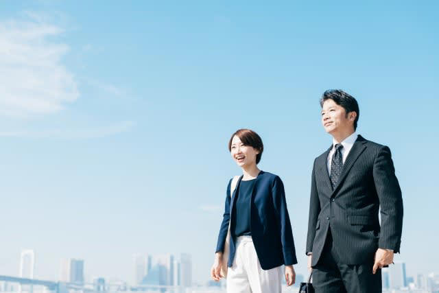 上半期（1月～6月）のお金のイベントを一覧表で確認, 1月：所得税「178万円の壁」への引き上げと住民税の減税, ＜基礎控除改正後の控除額＞, 給与所得控除の改正, 【住民税の改正】非課税ラインが「110万円」から「119万円」へ, 1月：住宅ローン控除（住宅借入金等特別控除）の延長と「省エネ基準」の重要化, 【新築住宅・新築扱い（買取り再販含む）】減税対象となる借入限度額, 【既存住宅（中古）】減税対象となる借入限度額, 2月〜3月：会社員・公務員も「確定申告」で所得税が戻るチャンス！, 医療費が「10万円」を超えたら医療費控除を！ 「市販薬」でも節税できる？, 医療費控除（家族全員分を合算して10万円が目安）, セルフメディケーション税制（市販薬を1.2万円以上買った場合）, 4月：出産費用の保険適用と「実質無償化」の始動, 5月：自動車税納付時期。これからは「環境重視型」への転換, 2026年度（令和8年度）の変更点, 6月：住民税の切り替え時期！ 通知書で「ふるさと納税」の控除を最終確認, 「住民税決定通知書」が届いたら必ずチェック！, 2026年は家計に大きな影響を与える制度改正が相次ぐ