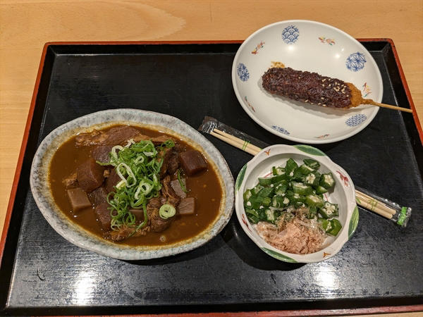 オートポリスまでは自走の方がラクで安い？, 15時に東京・用賀出発！ 果たして何時に着くのか, 名古屋から大阪まで駆けぬけるも燃料は余裕, ついに広島で給油ランプが！ 初めての給油, 九州上陸！ 高速代は予定より安かった, e-POWERは高速道路で燃費が悪いわけではなかった！