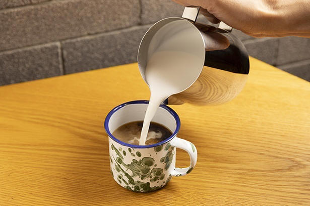 スマトラ島ってどんなところ？, スマトラのコーヒーとスターバックスは、どう出合った？, 大自然が育むスマトラの味わいは？, 深いコクはどう生まれる？, コーヒービギナーにもおすすめのスマトラアレンジ