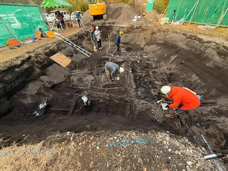 ■最短で数時間後に噴火, ■いきなり噴火することはない, ■「溶岩流噴火」か「爆発的噴火」か, ■計画的に非難する重要性, ■火山灰で建物が倒壊する恐れ, ■都心でもライフラインに影響, ■家庭の「備蓄」が重要に, ■火山噴火のにせ動画に注意