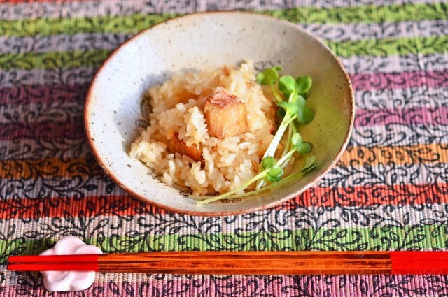 ・祝い魚・鯛を使った鯛めし, ・残ったなますを活用！なますの中華風サラダ, ・残った数の子を活用！数の子ときゅうりのプチトマト和え, ・お正月のおもてなしメニュー　ちらし寿司, ・お正月のおもてなしメニュー　お鍋, ・お正月のおもてなしメニュー　オードブル, ・お正月のおもてなしメニュー　ホットプレート料理