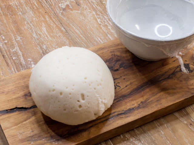 レンジで簡単肉まんを作るのにかかる時間, レンジで簡単肉まんのカロリー, もう買わなくていい！？レンジで簡単肉まんのレシピ, レンジで簡単肉まんの材料（2個分）, レンジで簡単肉まんの作り方