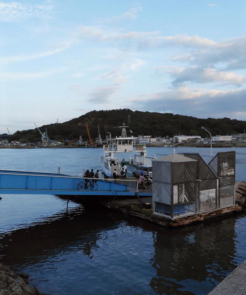 「縦構図」が基本の珍しいカメラ, 色は富士フイルムの色（JPEG）を信じるしかない, 旅行に持っていくならこれ, ブレていても味になるカメラ