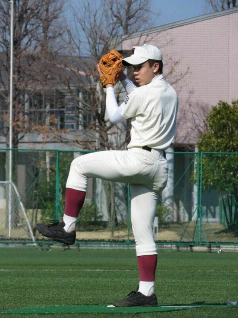 東大野球部で選手をしながら司法試験に合格, 早稲田実業の中等部で野球と勉強を両立, 野球への思いが再燃, 予備試験合格も、司法試験に落ちる→東大受験を決意, 野球部に在籍しながら司法試験に合格