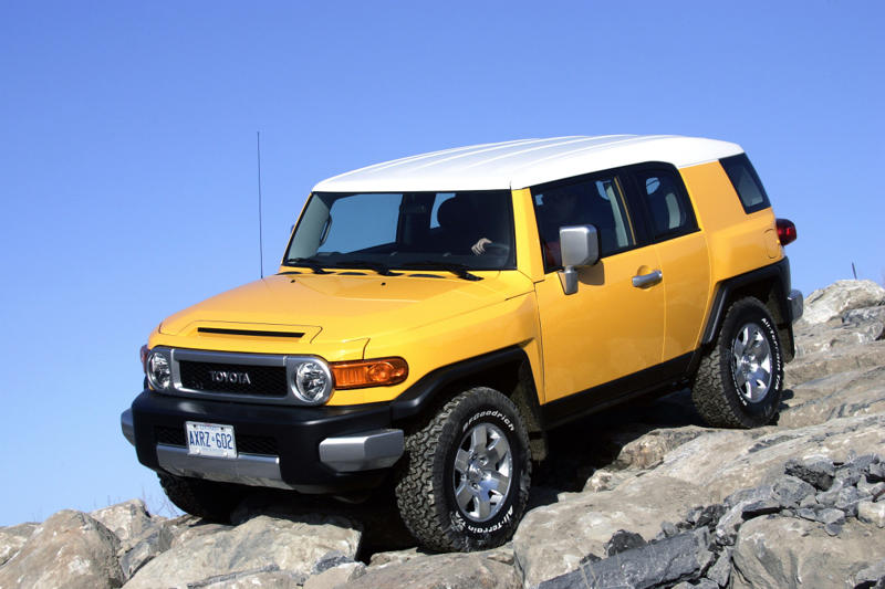 1. Toyota 22R-E (2.4L I4), 2. Toyota 1UZ-FE (4.0L V8), 3. Toyota 2JZ-GE (3.0L I6), 4. Toyota 1GR-FE (4.0L V6), 5. Toyota 2AR-FE (2.5L I4)