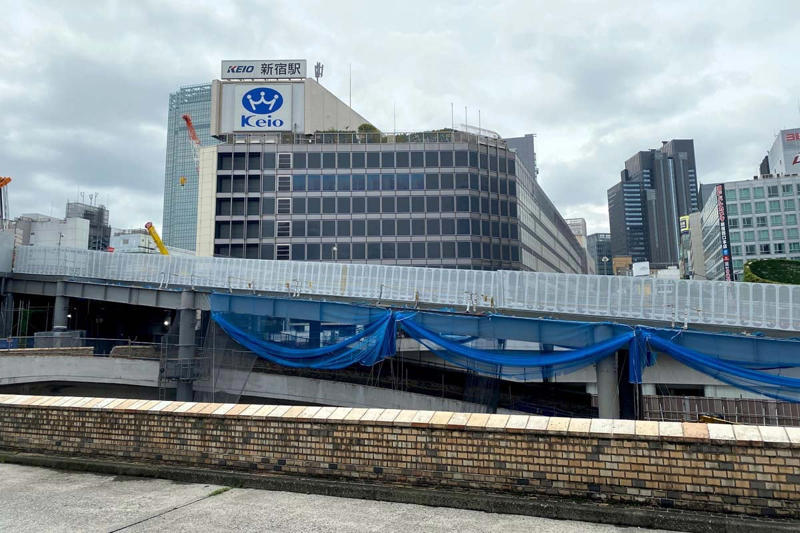 建設会社が仕事を選ぶ時代, 全国各地で駅前再開発が白紙, 労働者3割減、求人8倍の現実, 資材費と労務費は上昇の一途, 整備新幹線の事業判断にも影響か？