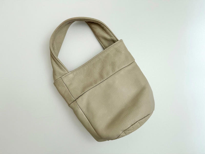 1：作業台としても使える「レンジ台」, 2：使う場面が明確な「バッグ」, 3：ものの定位置をつくってくれる「収納用品」, 4：作業がはかどる「お気に入りの文房具」, 1度手放したことで分かった、自分に必要なものたち