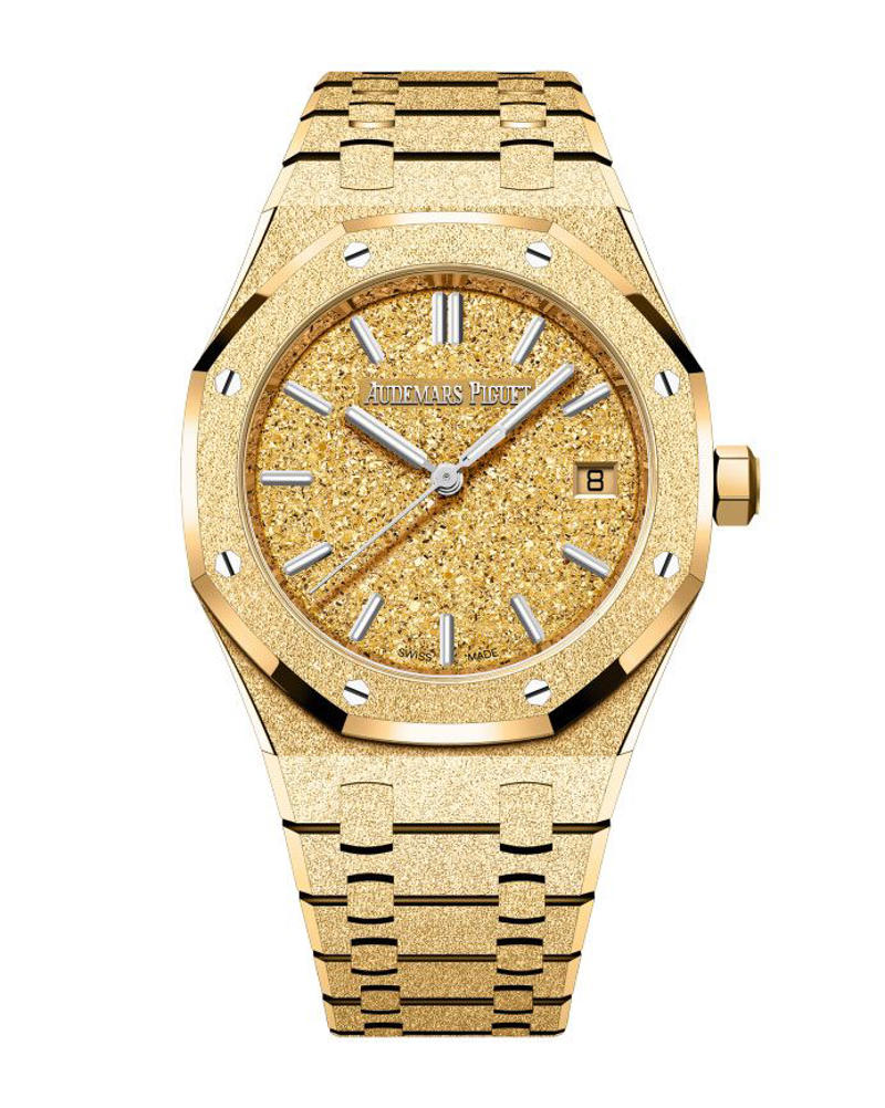 Stellan Skarsgård’s Omega Seamaster Aqua Terra Shades Moonshine Gold, Sterling K. Brown’s Audemars Piguet Royal Oak Perpetual Calendar, Timothée Chalamet’s Urban Jürgensen UJ-2, Chris Pine’s Cartier Tank Louis Cartier, Walton Goggins’ Cartier Tonneau, John Krasinski’s Glashütte Original Vintage Sixties, Colman Domingo’s Omega Speedmaster 38MM, Paul Mescal’s Cartier Tortue, Dwayne Johnson’s Chopard Alpine Eagle Frozen Summit, Jeremy Allen White’s Louis Vuitton Tambour, Wagner Moura’s Omega De Ville Trésor 40 mm, Jake Lacy’s Jaeger-LeCoultre Reverso Duoface Small Seconds, Glen Powell’s Omega Seamaster Aqua Terra 150M Moonshine Gold, Tramell Tillman’s Audemars Piguet Royal Oak “Jumbo” Extra-Thin Openworked, Oscar Isaac’s Bulgari Octo Finissimo, Marlon Wayans’ Omega Speedmaster Canopus Gold, Jacob Elordi’s Cartier Tank Normale, Adam Brody’s Jaeger-LeCoultre Reverso Tribute Monoface Small Seconds, Kumail Nanjiani’s Vacheron Constantin Overseas Perpetual Calendar Ultra-Thin, Orlando Bloom’s Porsche Design Chronograph 1 - 1975 Limited Edition, Benny Blanco’s Jacob & Co., Connor Storrie’s Tiffany & Co. Union Square, Leonardo DiCaprio’s Rolex Cosmograph Daytona “Le Mans”, Hudson Williams’ Bulgari Serpenti, Nick Jonas’s Fossil Carraway, George Clooney’s Omega Seamaster Aqua Terra 150M, Dylan Efron’s TAG Heuer Carrera Astronomer 39mm, Luke Grimes’ Blancpain Villeret Quantième Complet