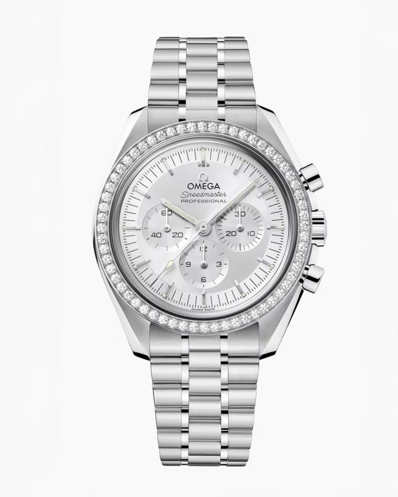 Stellan Skarsgård’s Omega Seamaster Aqua Terra Shades Moonshine Gold, Sterling K. Brown’s Audemars Piguet Royal Oak Perpetual Calendar, Timothée Chalamet’s Urban Jürgensen UJ-2, Chris Pine’s Cartier Tank Louis Cartier, Walton Goggins’ Cartier Tonneau, John Krasinski’s Glashütte Original Vintage Sixties, Colman Domingo’s Omega Speedmaster 38MM, Paul Mescal’s Cartier Tortue, Dwayne Johnson’s Chopard Alpine Eagle Frozen Summit, Jeremy Allen White’s Louis Vuitton Tambour, Wagner Moura’s Omega De Ville Trésor 40 mm, Jake Lacy’s Jaeger-LeCoultre Reverso Duoface Small Seconds, Glen Powell’s Omega Seamaster Aqua Terra 150M Moonshine Gold, Tramell Tillman’s Audemars Piguet Royal Oak “Jumbo” Extra-Thin Openworked, Oscar Isaac’s Bulgari Octo Finissimo, Marlon Wayans’ Omega Speedmaster Canopus Gold, Jacob Elordi’s Cartier Tank Normale, Adam Brody’s Jaeger-LeCoultre Reverso Tribute Monoface Small Seconds, Kumail Nanjiani’s Vacheron Constantin Overseas Perpetual Calendar Ultra-Thin, Orlando Bloom’s Porsche Design Chronograph 1 - 1975 Limited Edition, Benny Blanco’s Jacob & Co., Connor Storrie’s Tiffany & Co. Union Square, Leonardo DiCaprio’s Rolex Cosmograph Daytona “Le Mans”, Hudson Williams’ Bulgari Serpenti, Nick Jonas’s Fossil Carraway, George Clooney’s Omega Seamaster Aqua Terra 150M, Dylan Efron’s TAG Heuer Carrera Astronomer 39mm, Luke Grimes’ Blancpain Villeret Quantième Complet