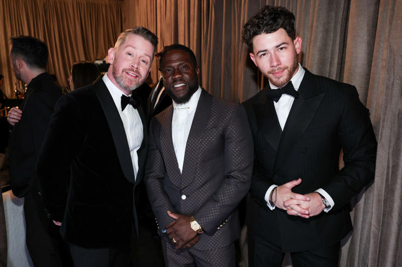 Stellan Skarsgård’s Omega Seamaster Aqua Terra Shades Moonshine Gold, Sterling K. Brown’s Audemars Piguet Royal Oak Perpetual Calendar, Timothée Chalamet’s Urban Jürgensen UJ-2, Chris Pine’s Cartier Tank Louis Cartier, Walton Goggins’ Cartier Tonneau, John Krasinski’s Glashütte Original Vintage Sixties, Colman Domingo’s Omega Speedmaster 38MM, Paul Mescal’s Cartier Tortue, Dwayne Johnson’s Chopard Alpine Eagle Frozen Summit, Jeremy Allen White’s Louis Vuitton Tambour, Wagner Moura’s Omega De Ville Trésor 40 mm, Jake Lacy’s Jaeger-LeCoultre Reverso Duoface Small Seconds, Glen Powell’s Omega Seamaster Aqua Terra 150M Moonshine Gold, Tramell Tillman’s Audemars Piguet Royal Oak “Jumbo” Extra-Thin Openworked, Oscar Isaac’s Bulgari Octo Finissimo, Marlon Wayans’ Omega Speedmaster Canopus Gold, Jacob Elordi’s Cartier Tank Normale, Adam Brody’s Jaeger-LeCoultre Reverso Tribute Monoface Small Seconds, Kumail Nanjiani’s Vacheron Constantin Overseas Perpetual Calendar Ultra-Thin, Orlando Bloom’s Porsche Design Chronograph 1 - 1975 Limited Edition, Benny Blanco’s Jacob & Co., Connor Storrie’s Tiffany & Co. Union Square, Leonardo DiCaprio’s Rolex Cosmograph Daytona “Le Mans”, Hudson Williams’ Bulgari Serpenti, Nick Jonas’s Fossil Carraway, George Clooney’s Omega Seamaster Aqua Terra 150M, Dylan Efron’s TAG Heuer Carrera Astronomer 39mm, Luke Grimes’ Blancpain Villeret Quantième Complet